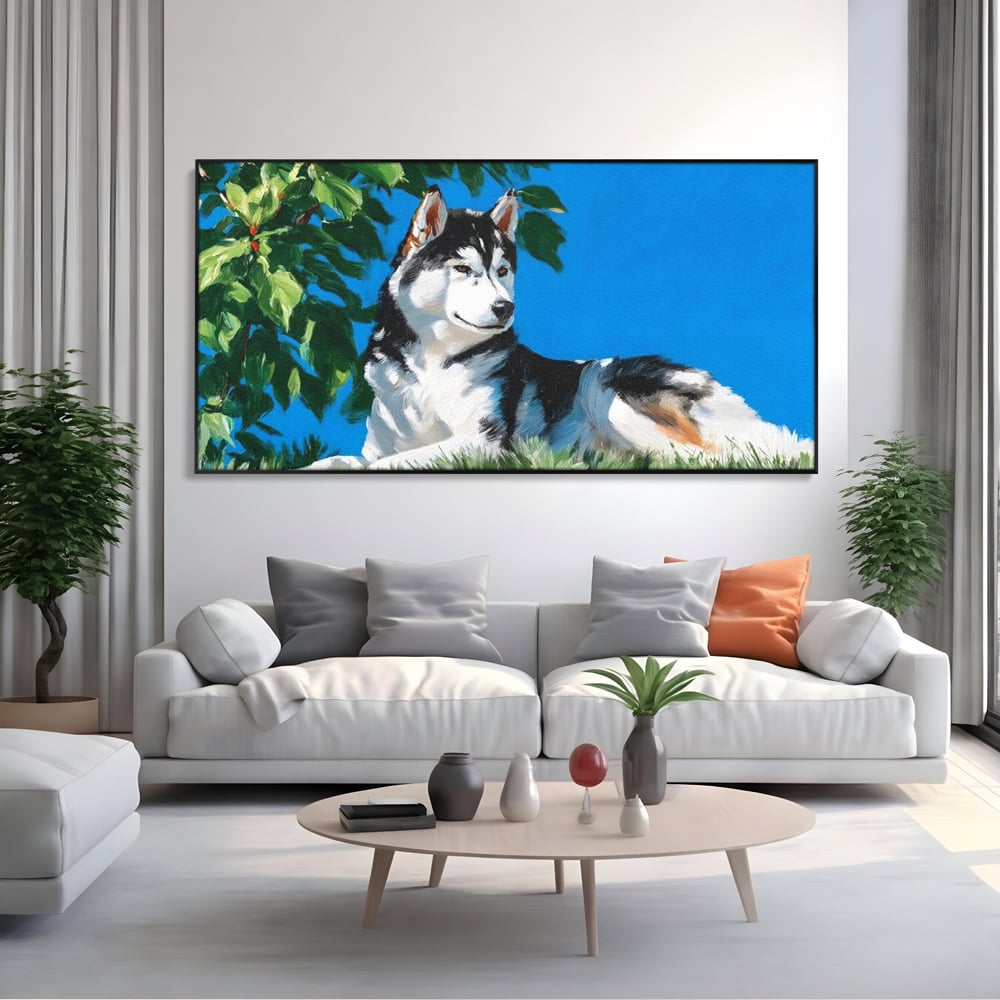 Tablou canvas cu tablou canvas cu husky sub copac, in rama de aluminiu negru, pe perete intr-un living